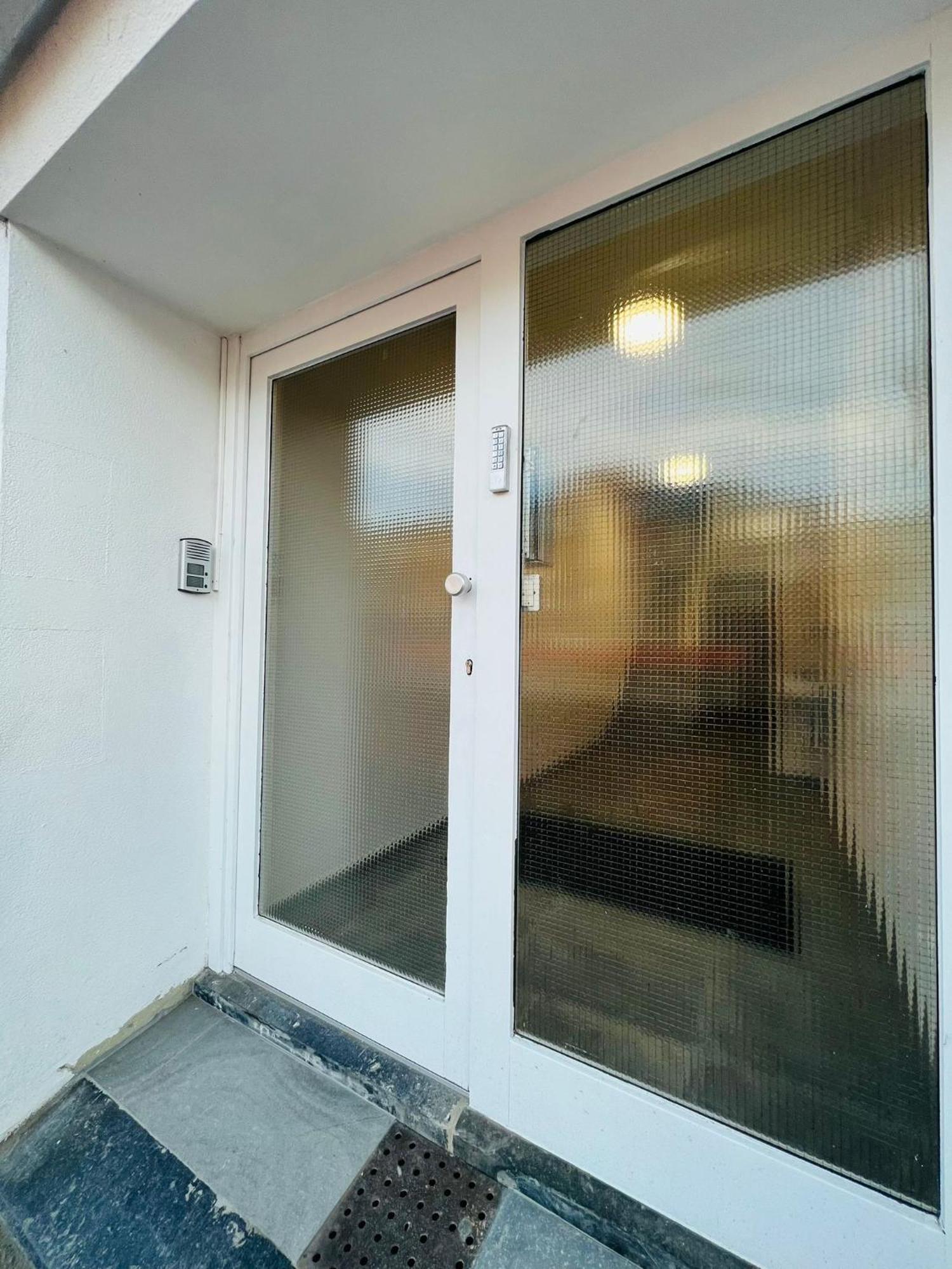 Mini Studio Une Personne Apartment เลียจ ภายนอก รูปภาพ