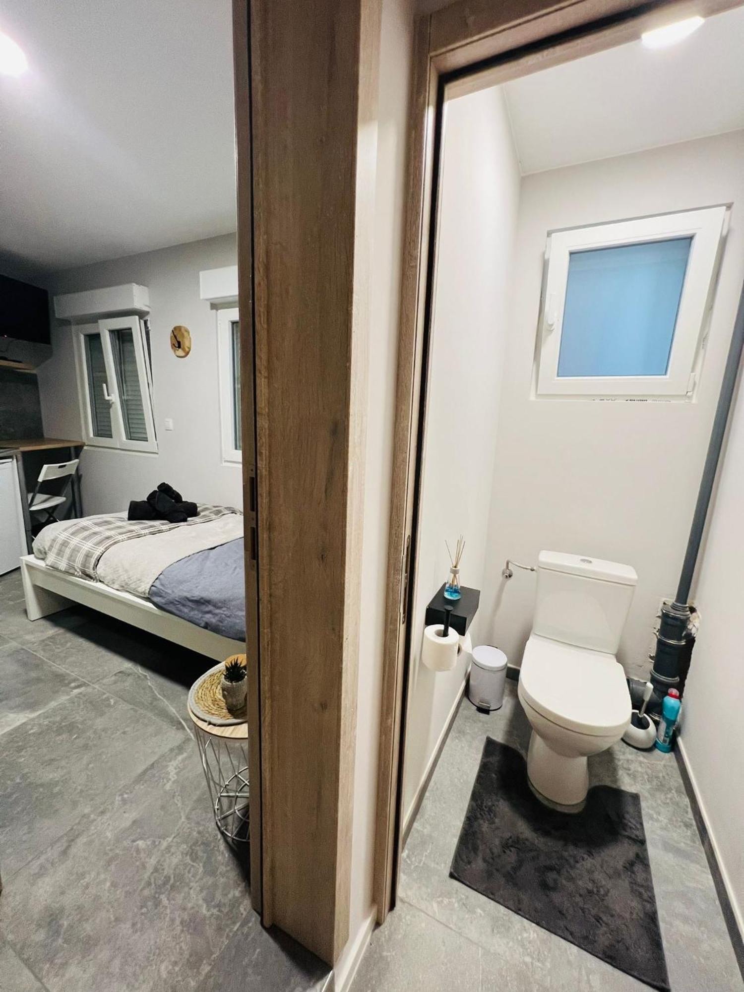 Mini Studio Une Personne Apartment เลียจ ภายนอก รูปภาพ